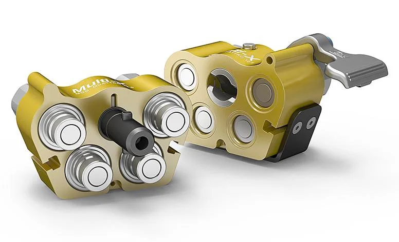 multi-x-cropped CEJNin WEO Plug-in -liittimet letkuliitännöissä helpottavat hydrauliikkaletkujen asentamista ja irrottamista.